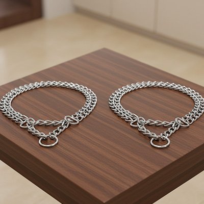  deux collier Chien en fer posés a plat