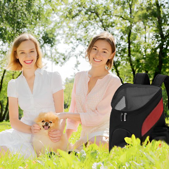 femmes heureuses avec leur chien et sac à dos pour chien Green Trail Rouge et noir 