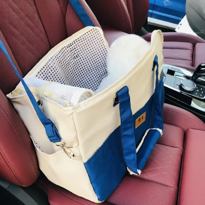 Sac transport chien Transport Canin bleu attaché sur siège de voiture